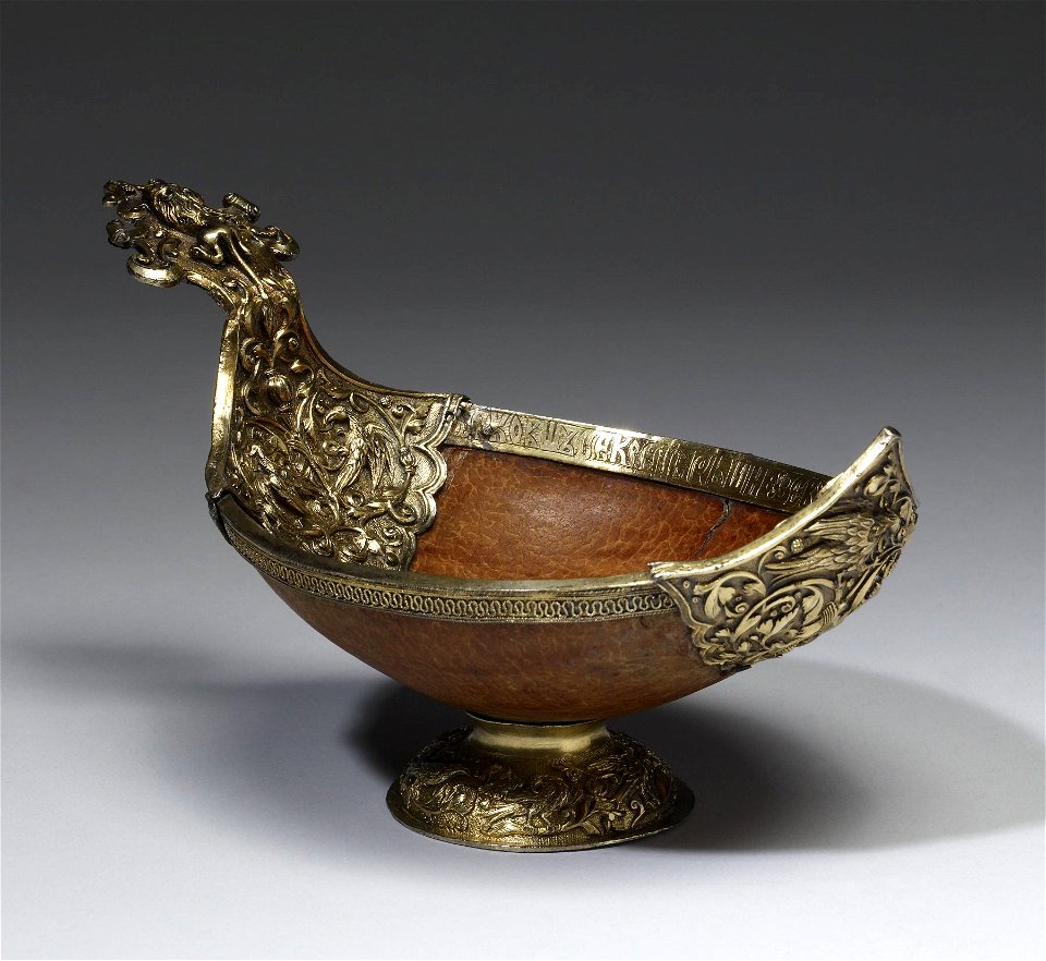 Russian - Drinking Bowl (Korchik) - Walters 57795 - Three Quarter