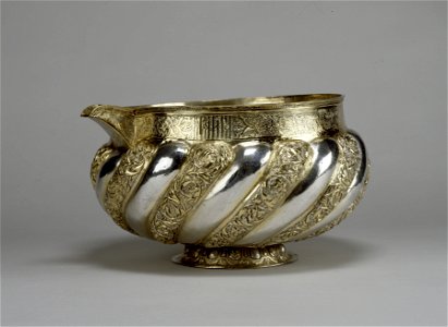 Russian - Fraternity Drinking Bowl (Endova) - Walters 57794 - Profile