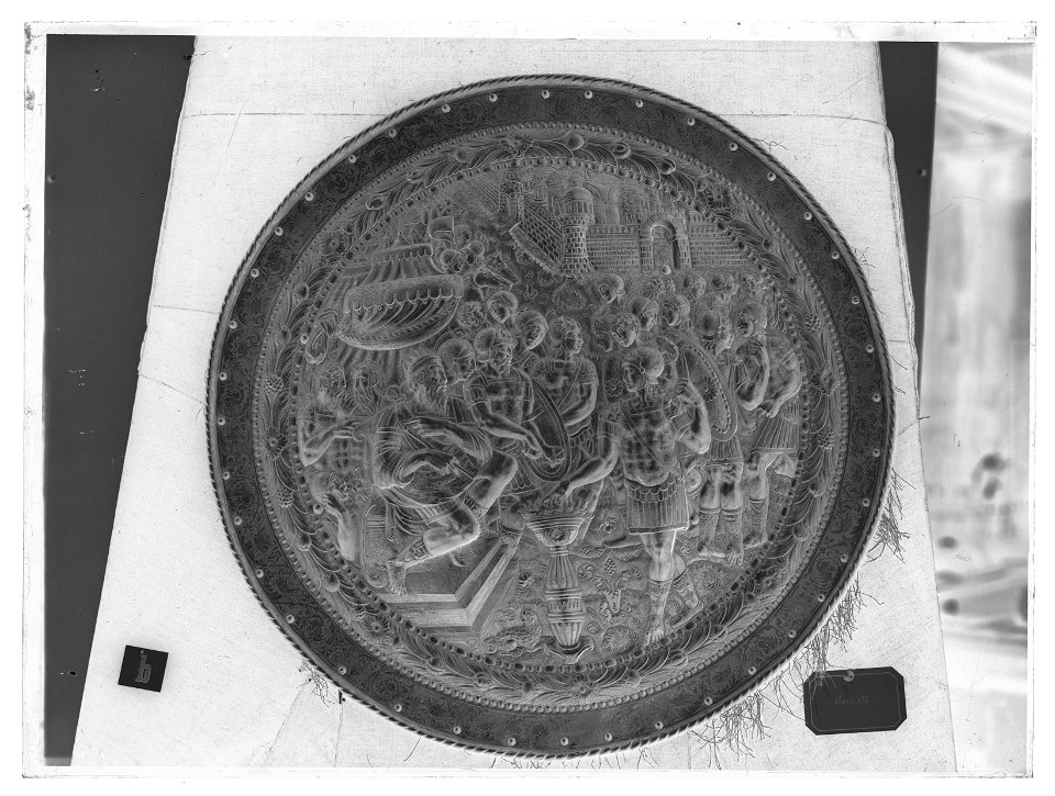 Rundsköld all'antica - Livrustkammaren - 68625-negative