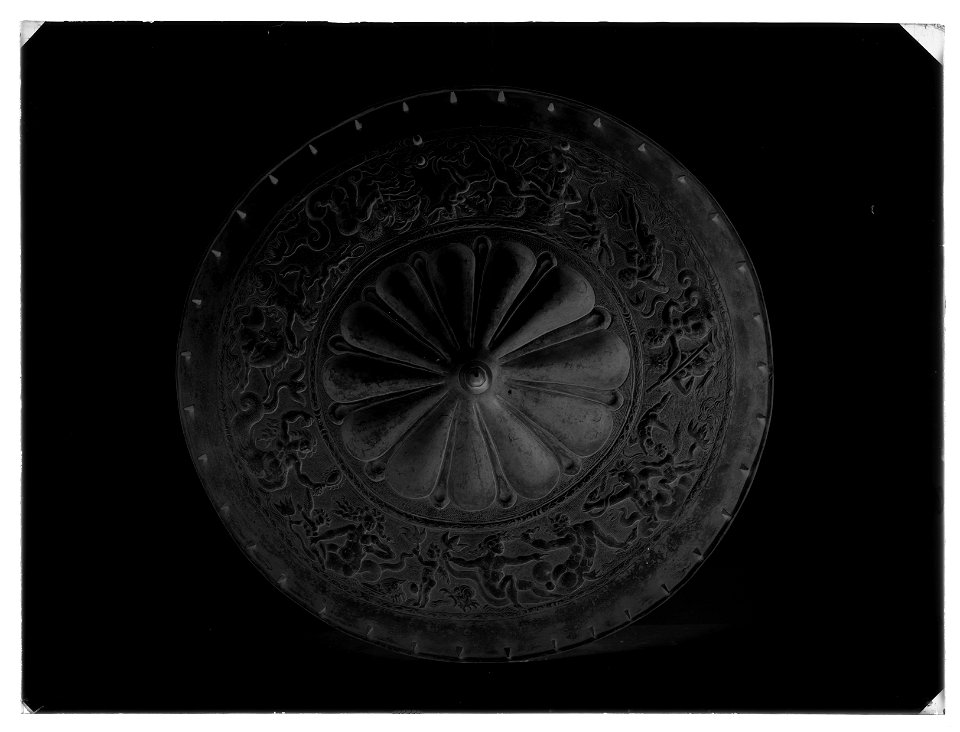 Rundsköld - Livrustkammaren - 77058-negative