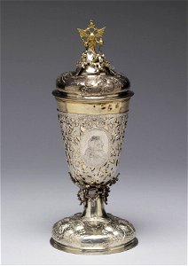 Russian - Covered Cup with Large Foot - Walters 57807 - View A