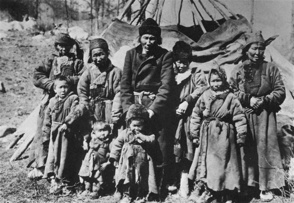 Russischer Photograph - Eine Familie (Zeno Fotografie)