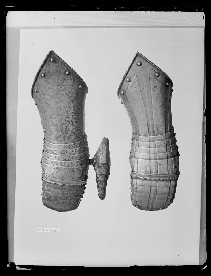 Rustningshandske, Nürnberg , 1500-tal, höger hand - Livrustkammaren - 53634
