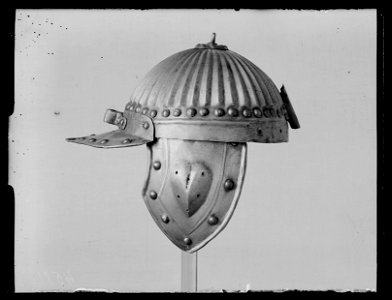 Ryttarhjälm sk zischägge. Troligen 1600-tal - Livrustkammaren - 79189
