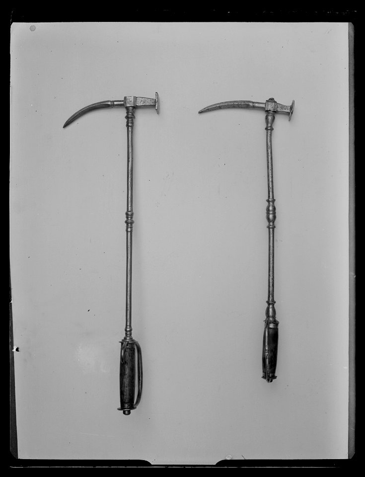 Ryttarhammare med handbygel, Tyskland, 1600-talets början - Livrustkammaren - 53653