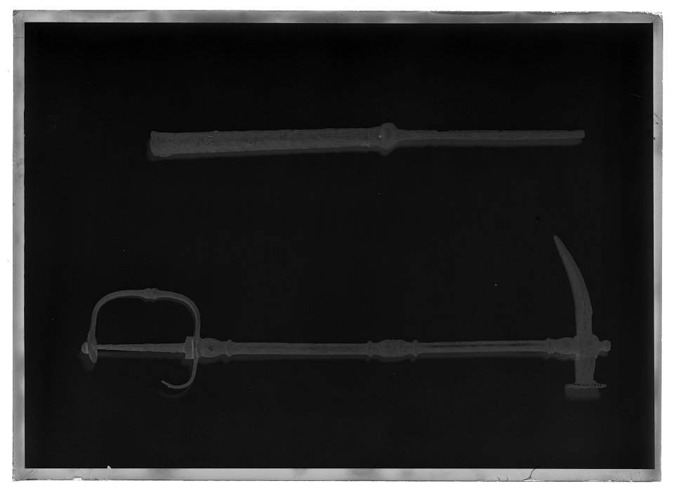 Ryttarhammare med handbygel, Tyskland, 1600-talets början - Livrustkammaren - 17575-negative