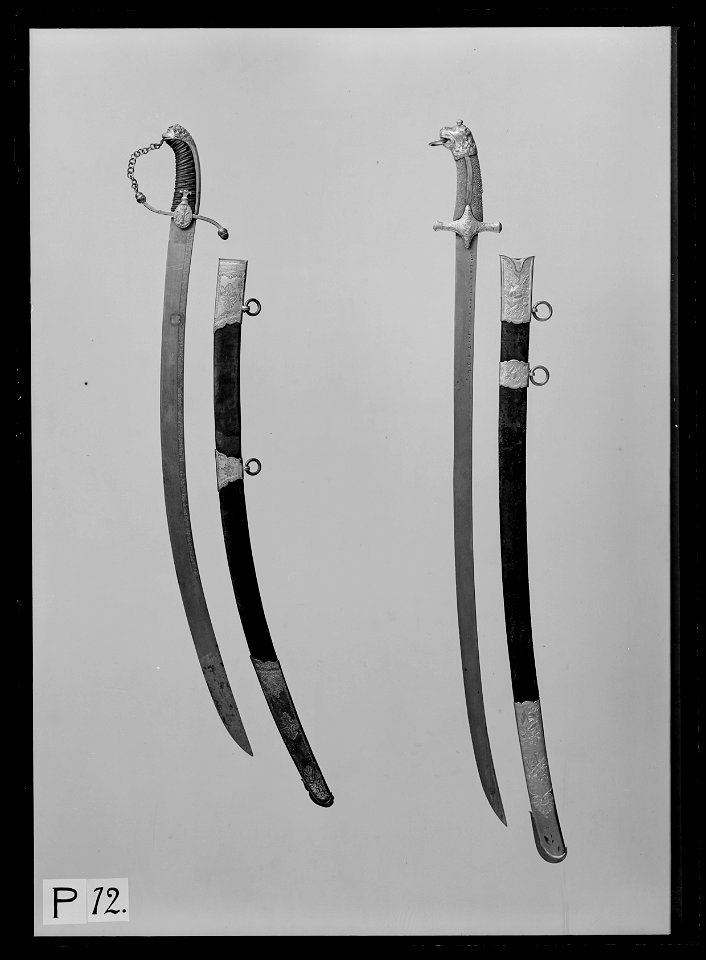 Sabel, fäste Frankrike 1770-tal, orientaliserande klinga, 1700-talets början - Livrustkammaren - 26474