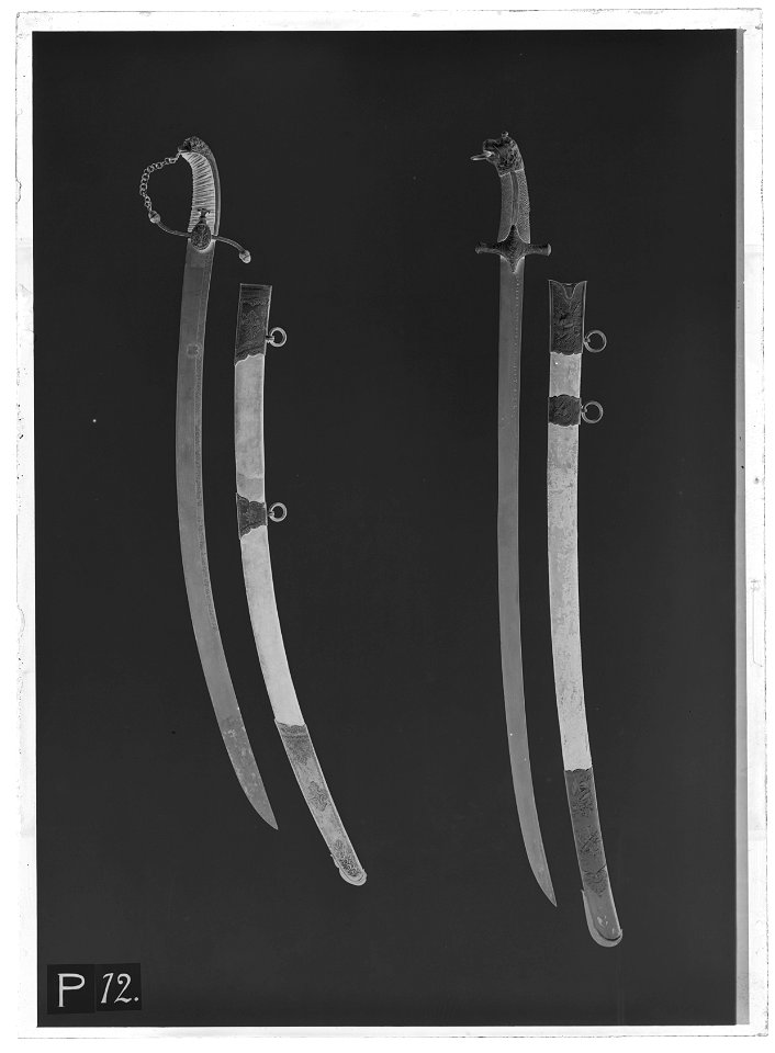 Sabel, fäste Frankrike 1770-tal, orientaliserande klinga, 1700-talets början - Livrustkammaren - 26474-negative