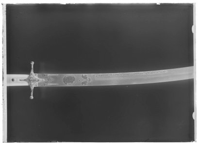 Sabel av kilijtyp, Istambul, 1600-tal, klinga och fäste ej ursprungligen samhörande - Livrustkammaren - 603-negative