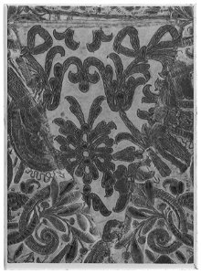Sadeltäcke ur en serie av sex (6042-6047) tillhörande drottning Kristinas kröningskaross med trofémotiv - Livrustkammaren - 19116-negative. Free illustration for personal and commercial use.