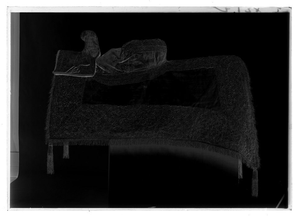 Sadeltäcke rött - Livrustkammaren - 18662-negative