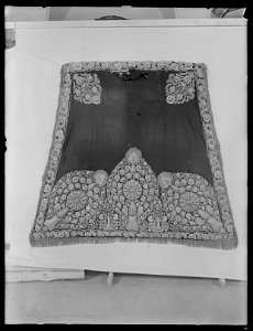 Sadeltäcke blått kläde, guld-o silverbroderi - Livrustkammaren - 17191