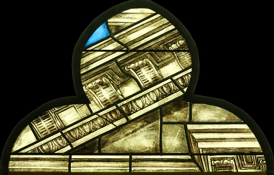 Saint-Chapelle de Vincennes - Baie 2 - Tête de lancette à décor d'architecture (bgw17 0445)