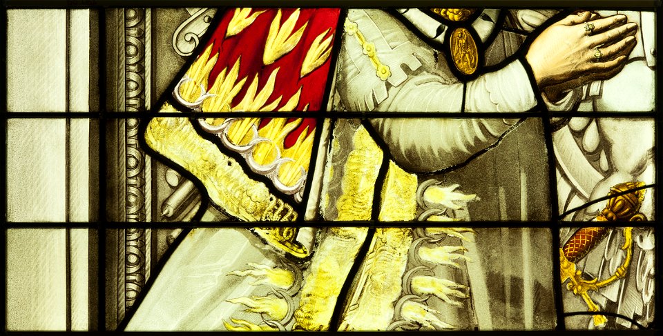 Saint-Chapelle de Vincennes - Baie 0 - Henri II en prière, détail du milieu du corps (bgw17 0424)