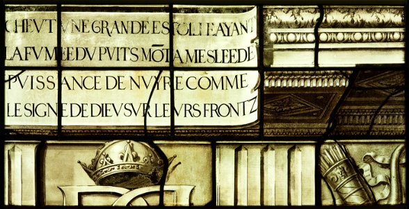 Saint-Chapelle de Vincennes - Baie 0 - Décor d'architecture et inscription (bgw17 0401)