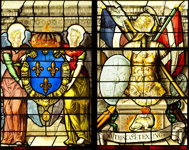 Saint-Chapelle de Vincennes - Baie 1 - Deux anges présentant les armes de France et trophée d'armes (bgw17 0742)