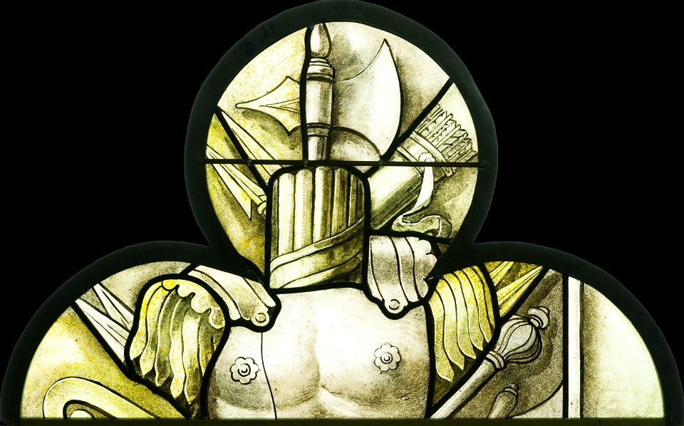 Saint-Chapelle de Vincennes - Baie 6 - Tête de lancette à décor de trophée d'armes (bgw17 0689)