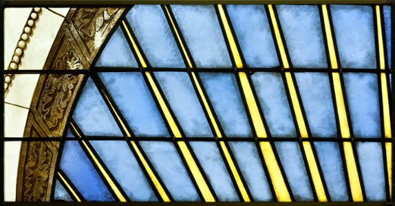 Saint-Chapelle de Vincennes - Baie 6 - Rayons lumineux (bgw17 0694)