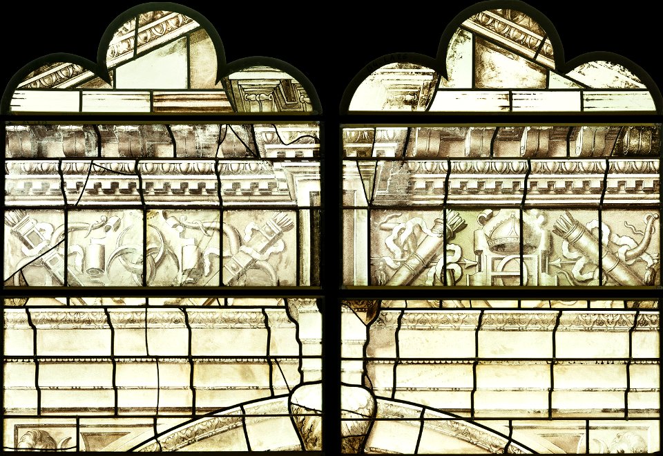 Saint-Chapelle de Vincennes - Baie 4 - Décor d'architecture (bgw17 0503)
