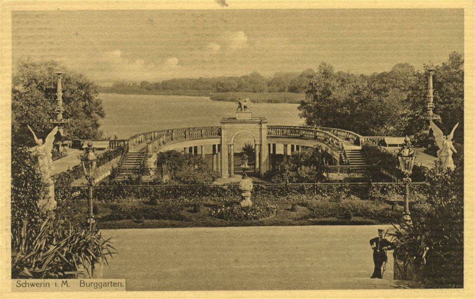 Schwerin (Meckl.), Mecklenburg-Vorpommern - Burggarten (Zeno Ansichtskarten)