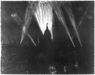 Searchlights behind St. Paul's LCCN2002721544