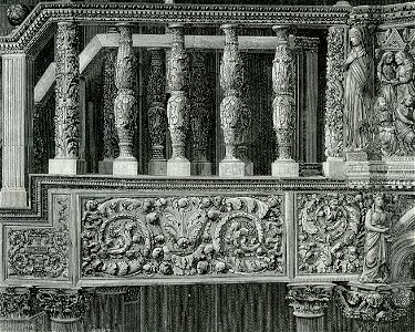 Siena Duomo Balaustra che dà ingresso al pulpito