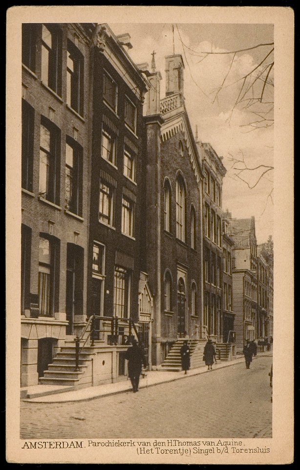 Singel 148-160 met op nr.156 de Parochiekerk van den Heilige Thomas van Aquine, 't Torentje, Afb PBKD00376000005
