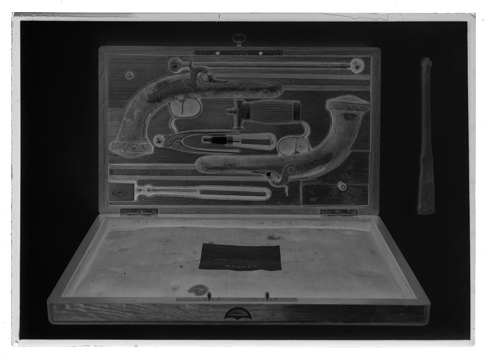 Slaglåspistoler i etui - Livrustkammaren - 43935-negative