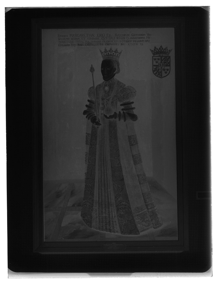 Släp till kröningsklänning, en s. k. robe de cour, Sofia Magdalena, 1772 - Livrustkammaren - 79704-negative