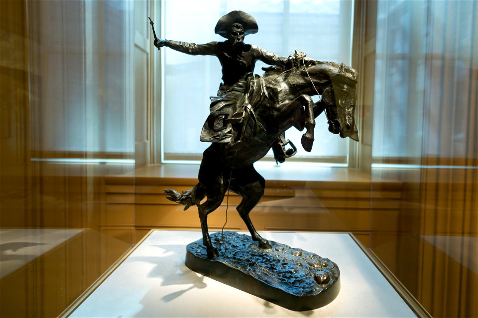 Smithsonian-Remington-The Bronco Buster-2268