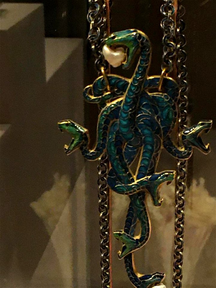 Snake pendant