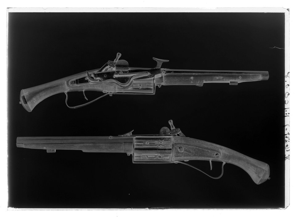 Snapplåsrevolver för fyra skott, Sverige 1630-tal - Livrustkammaren - 61469-negative