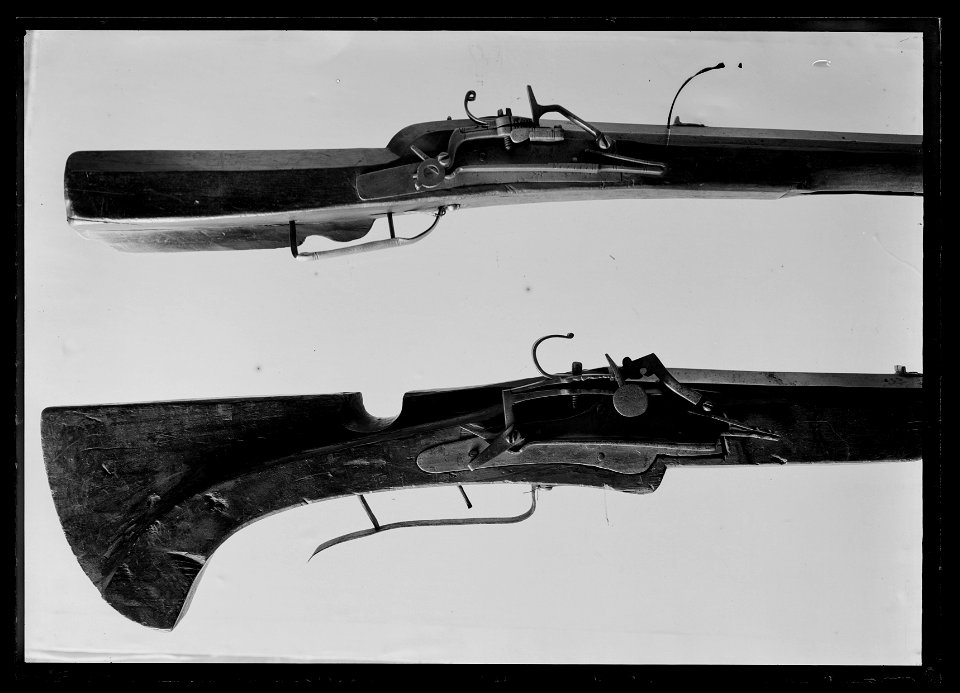 Snapplåsbössa med lägglås, utfjäderslås, Danmark, 1600-talets början - Livrustkammaren - 378