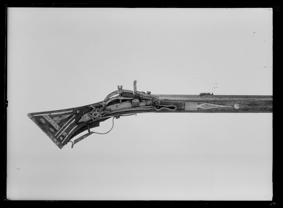 Snapplåslodbössa, göingebössa med springlås, utfjäderslås, Sverige ca 1660 - Livrustkammaren - 61882
