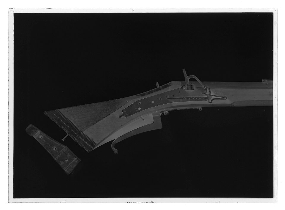 Snapplåslodbössa, lägglås, utfjäderslås, troligen Sverige, 1600-talets mitt - Livrustkammaren - 18326-negative
