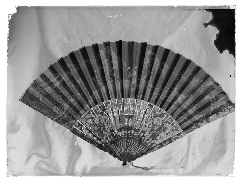 Solfjäder - Livrustkammaren - 34335-negative