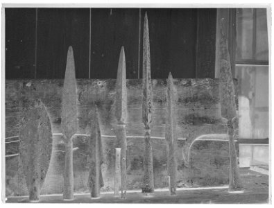 Spetsar, vapen - Livrustkammaren - 60001-negative