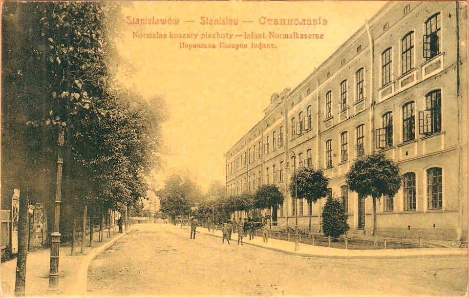 Stanisławów - Stanislau. Normalne koszary piechoty
