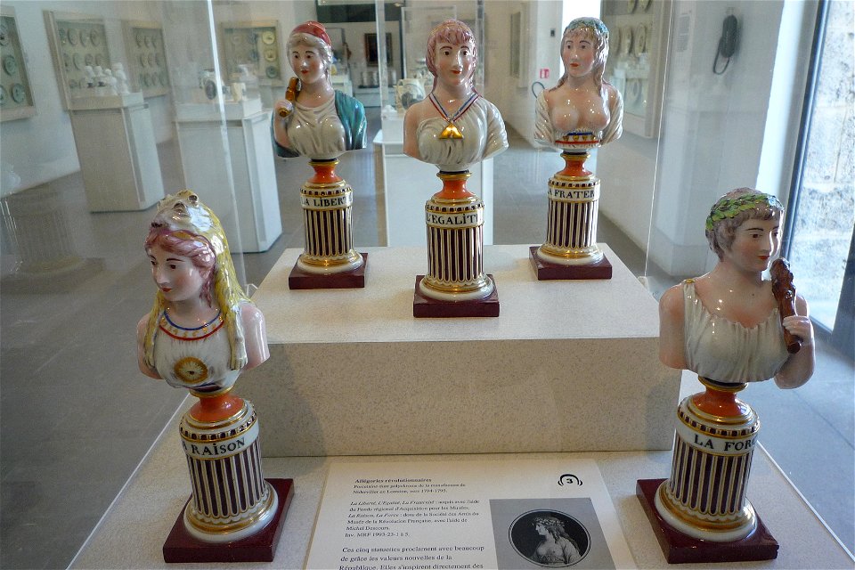 Statuettes de la Révolution française , Musée de la Révolution française, Vizille