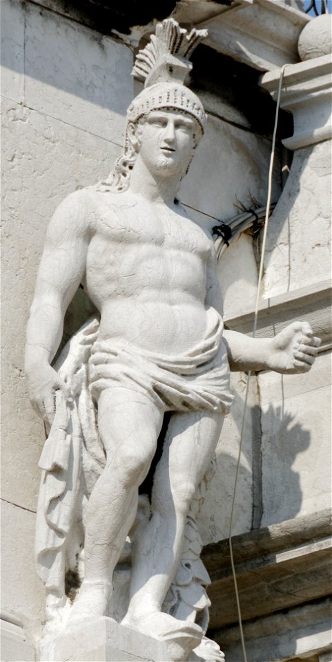 Statues attic Ala Napoleonica Procuratie n03
