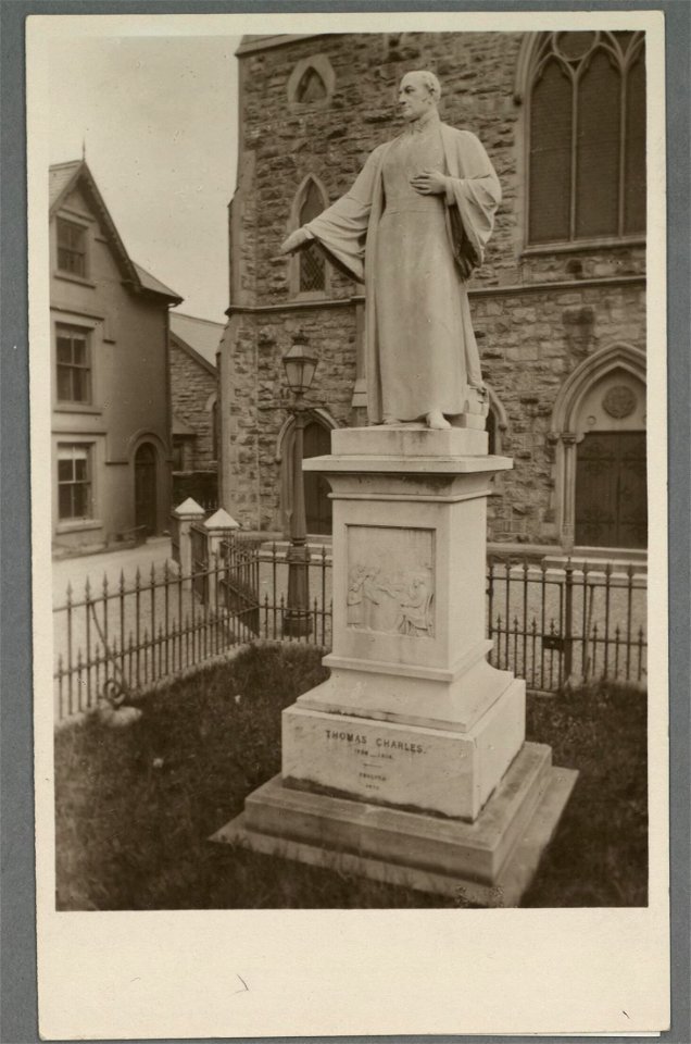 Statue of Thomas Charles at Bala (5449698)