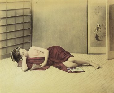Stillfried, Raimond, Baron - Schlafende Frau auf der Bastmatte (Zeno Fotografie)