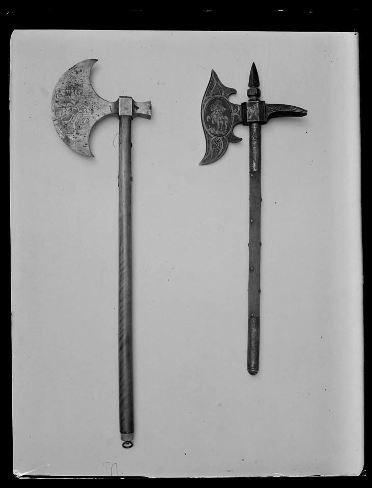 Stridsyxa efter orientalisk modell , 1800-tal - Livrustkammaren - 10836