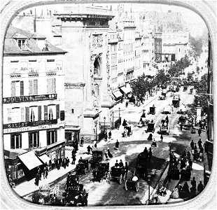 Streets of Paris 1, 1870s–80s. Free illustration for personal and commercial use.