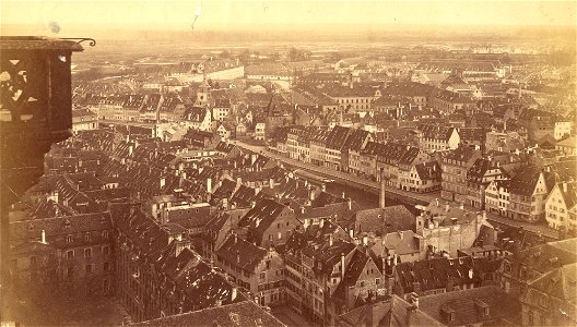 Strasbourg, vue d'ensemble à partir de la cathédrale en direction du Sud-Est