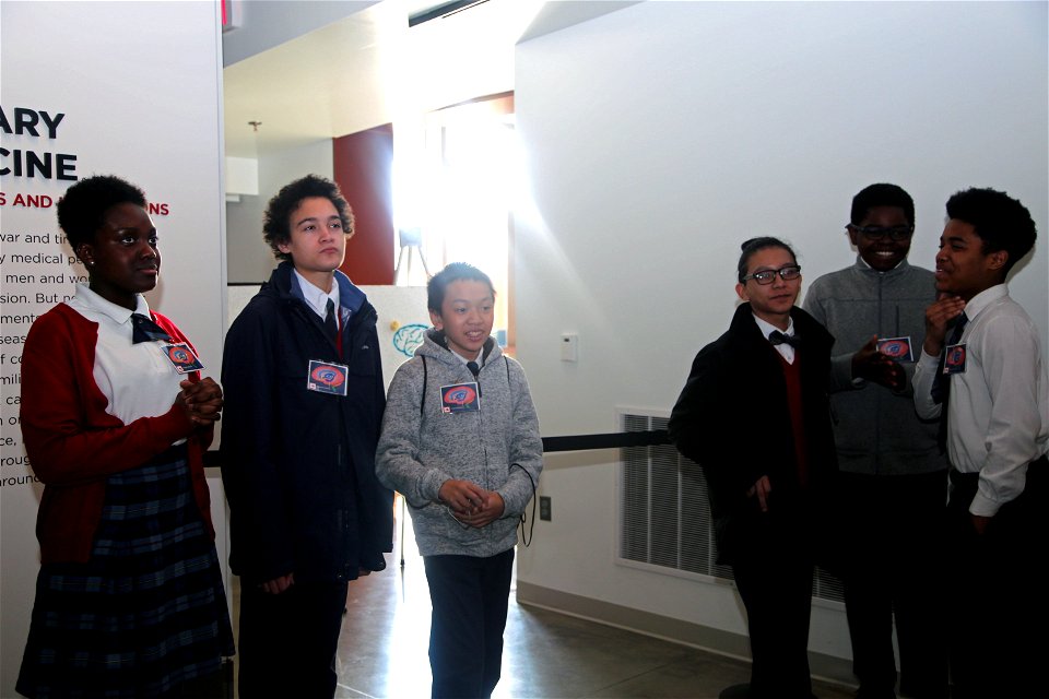 Students ponder a tough question in the BRAIN GAME (39624630700)