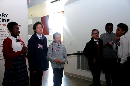 Students ponder a tough question in the BRAIN GAME (39624630700)