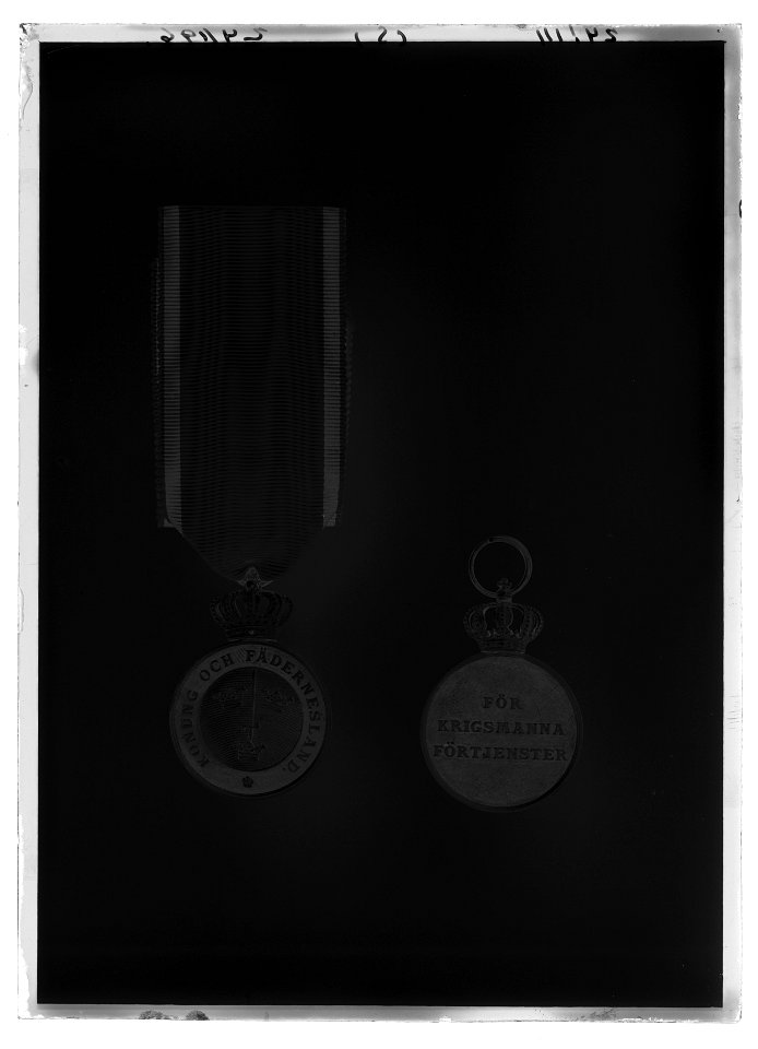 Svärdsmedaljen i silver - Livrustkammaren - 43359-negative