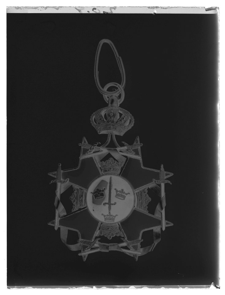 Svärdsorden kommendörskors - Livrustkammaren - 45399-negative