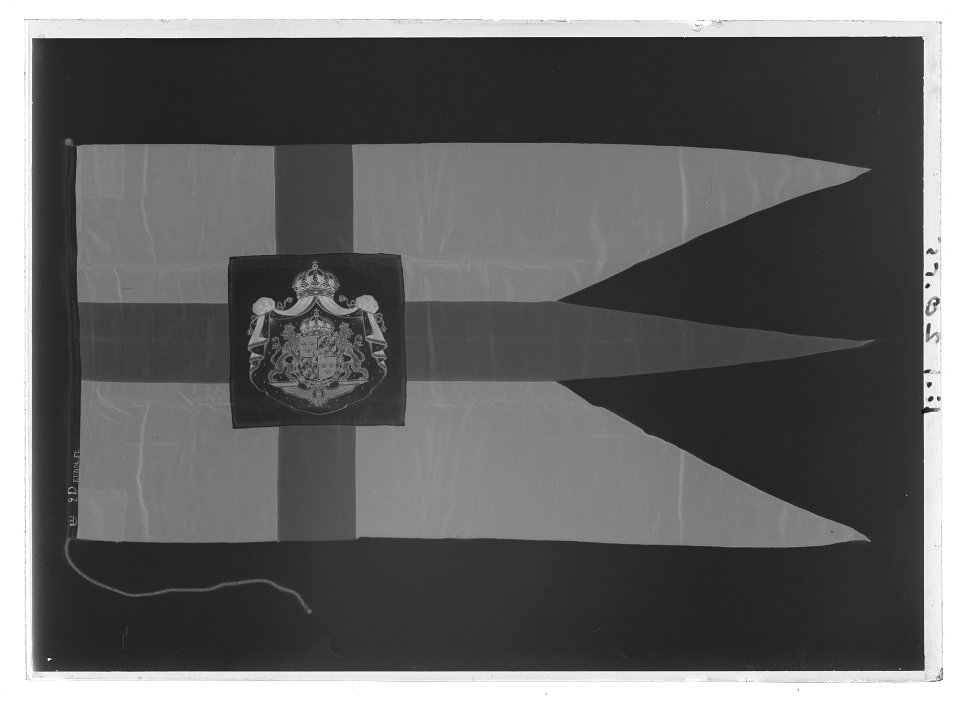 Svensk kofferdiflagg (d.v.s. från handelsfartyg) med tidiga unionsmärket - Livrustkammaren - 1378-negative